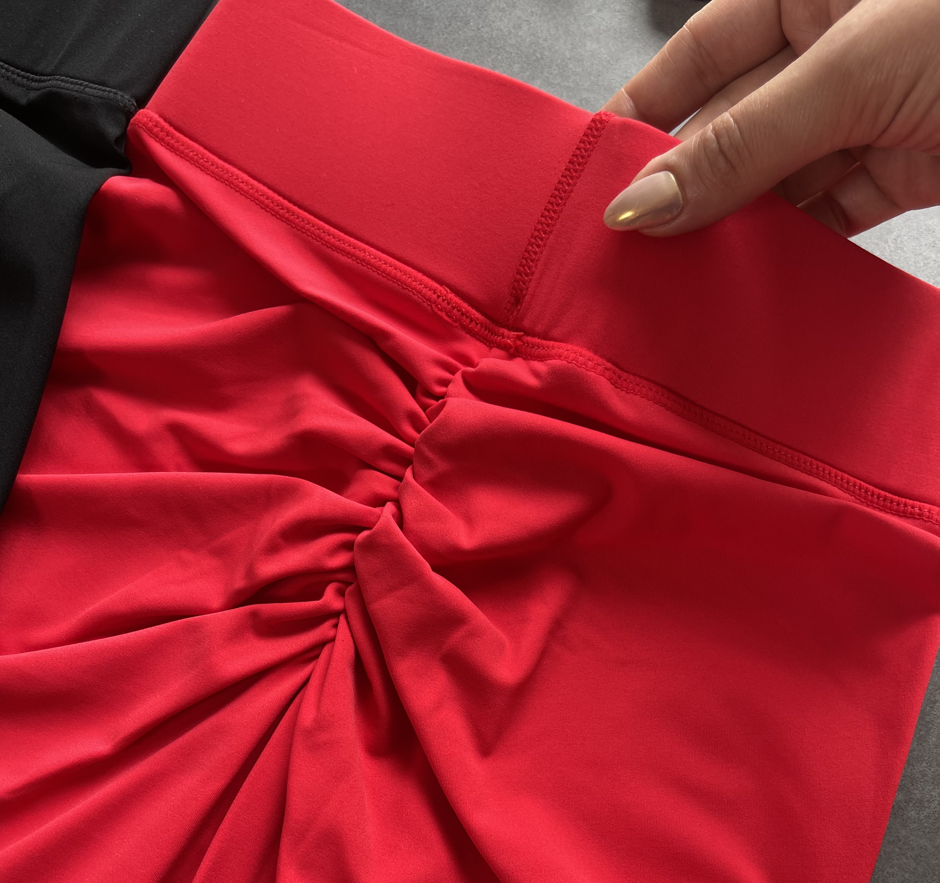 لگ قرمز استرج پشت هفتی