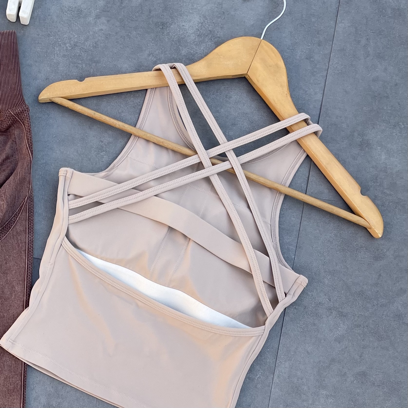 کراپ تاپی نسکافه ای