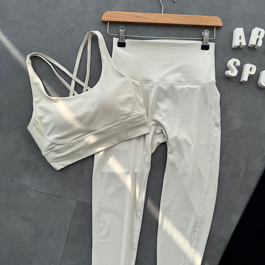 ست نیم تنه و لگ (رنگ کرم )