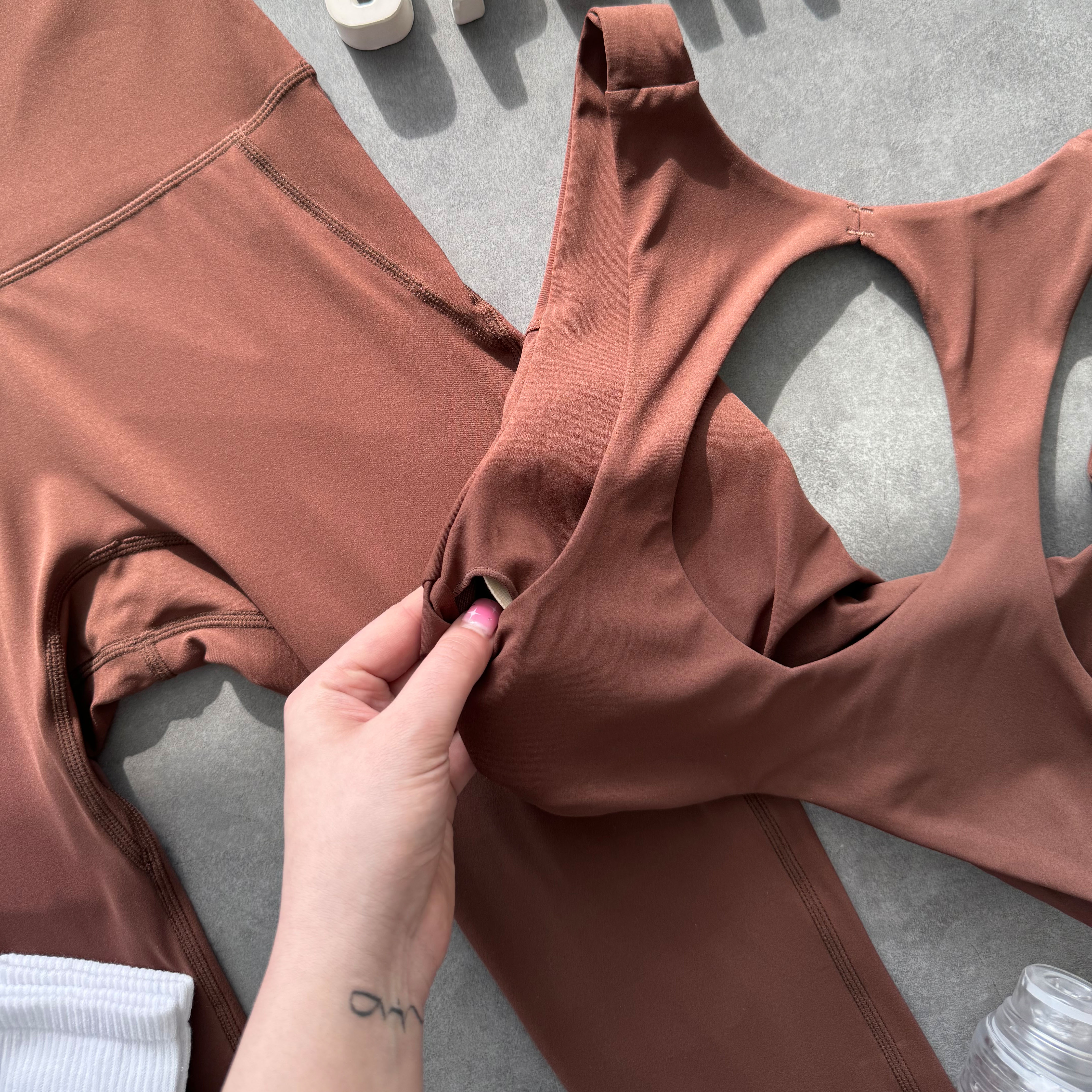 ست ورزشی مدل گره ای کاپدار متحرک