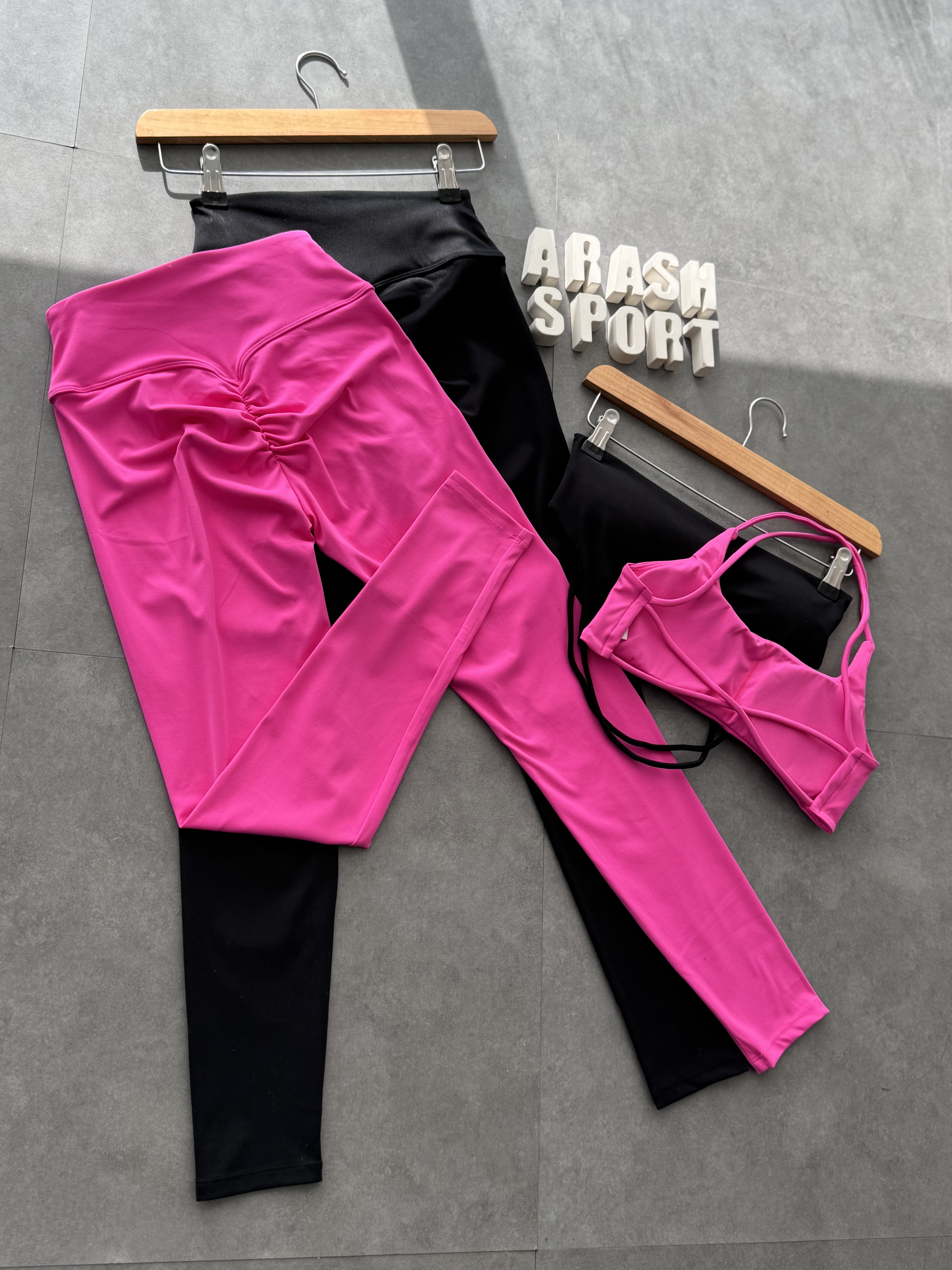 نیم تنه و لگ اسپاندکس صورتی و مشکی