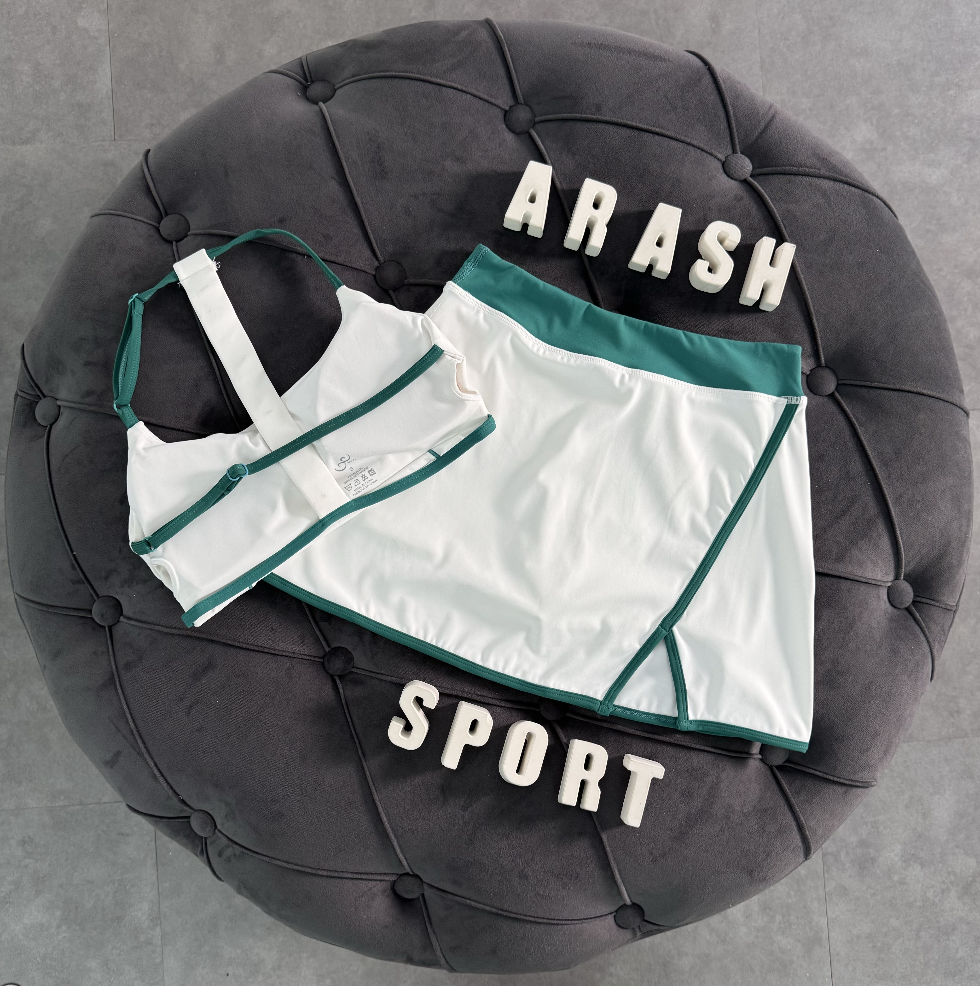 نیم تنه و شورت تنیس سفید