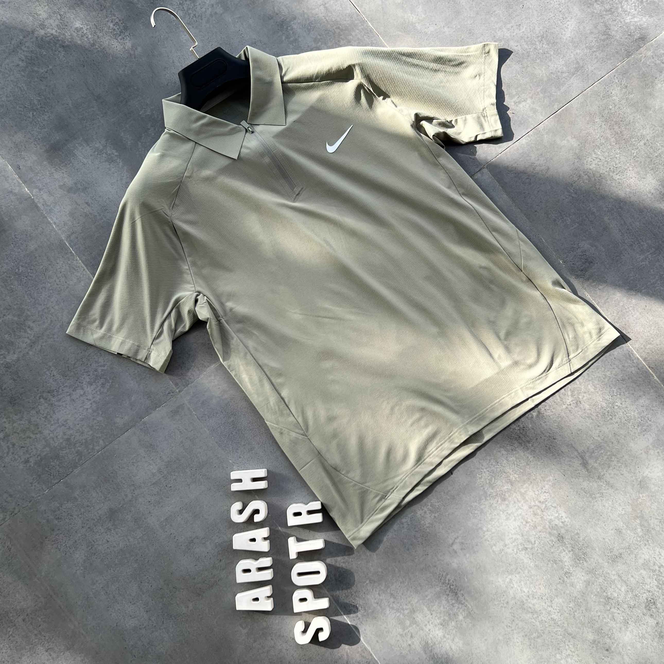 تی شرت نیم زیپ سبز پسته ای 