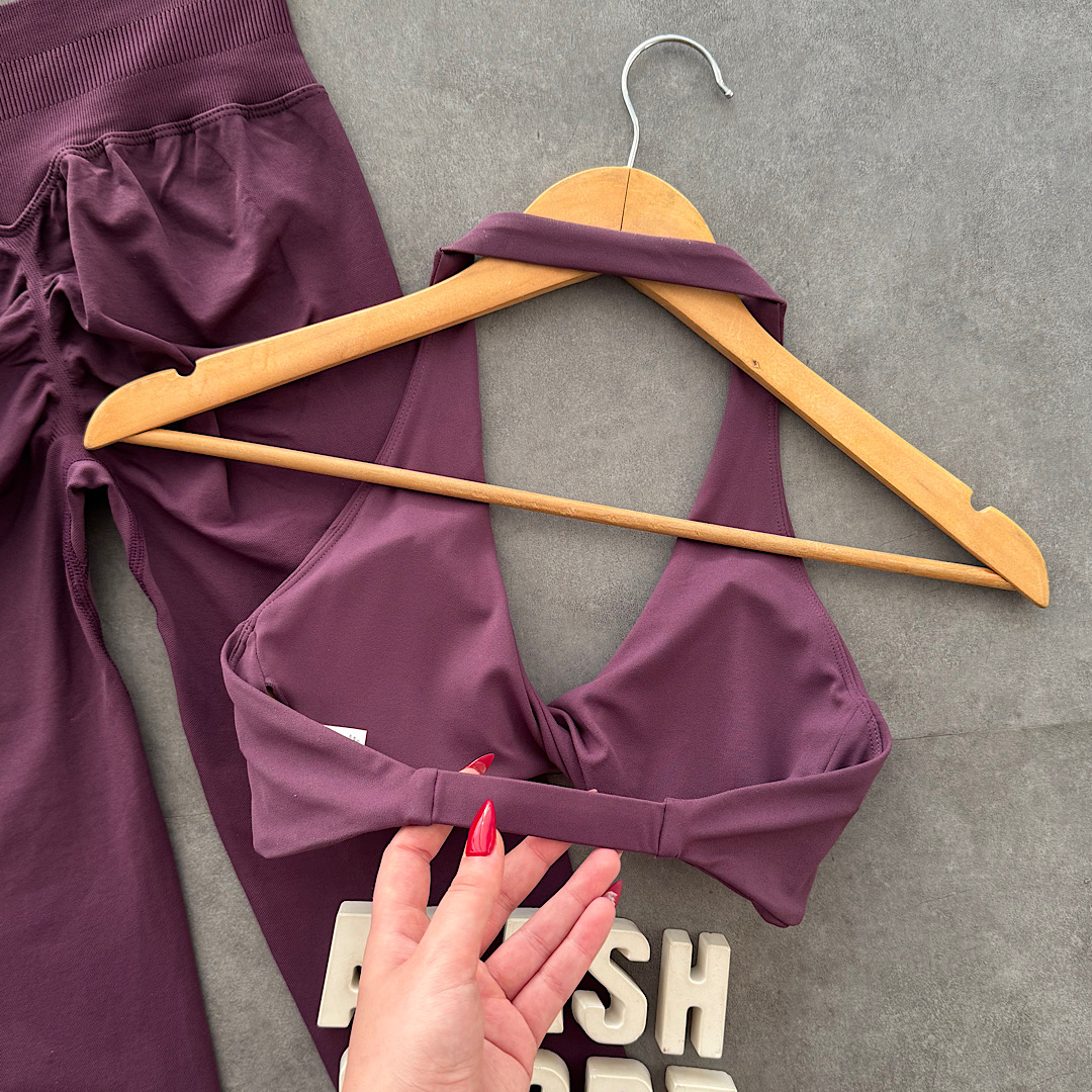 نیمتنه ورزشی زرشکی