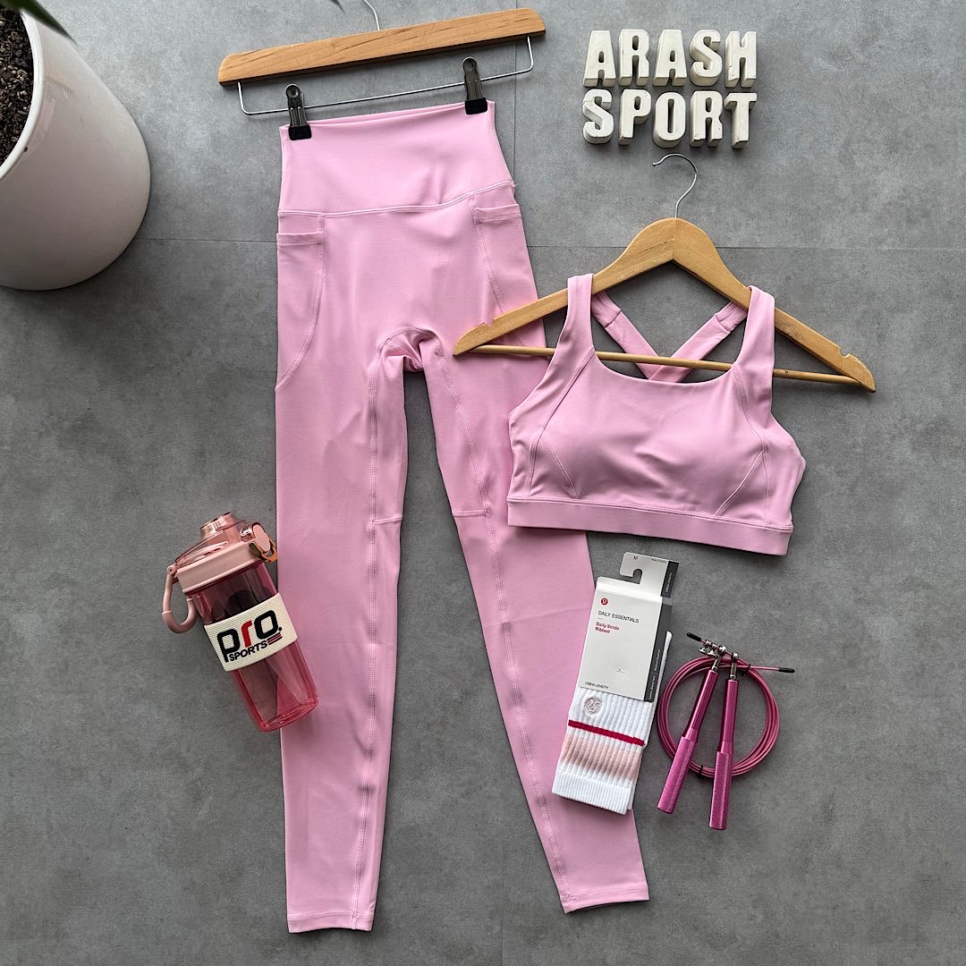 نیم تنه و لگ صورتی روشن بغل جیبدار